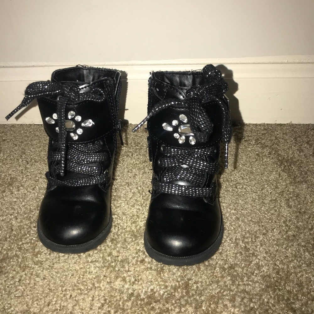 Toddler size 6 boots